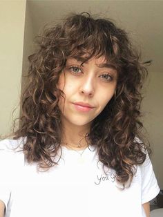 Trendy We Fryzurach, Curly Hair Inspiration, Curly Hair Routine, Curly Hair With Bangs, Hair Routine, Permed Hairstyles, Curly Hair Tips, Curly Hair Cuts