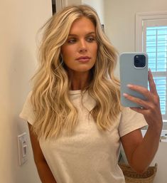 Pretty Blonde Hair, Wedding Hair Colors, Golden Blonde Hair, Cool Blonde Hair, Blonde Hair Inspiration, Mom Hairstyles, Blonde Hair Looks, Hair Appointment, Texturizing Spray