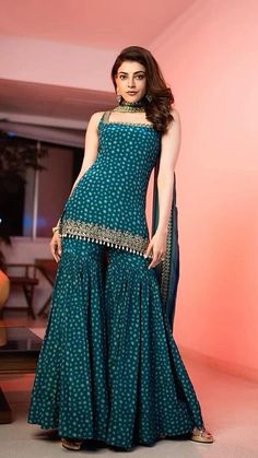 भारतीय दुल्हन संबंधी, डिजाइनर कपड़े, Vs Image, Suits Punjabi, Mehendi Outfits, Salwar Kamiz