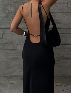 A beautiful bias cut maxi dress with an eye-catching moment in the back featuring a deep plunge and gold horsebit hardware. Casual Vacation Outfits, Elegant Floral Dress, Backless Long Dress, Party Outfits For Women, Flare Long Sleeve, Womens Dress Suits, Spaghetti Strap Maxi Dress, Elegant Maxi Dress, Dress Women Elegant