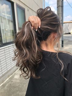 グラデーションカラー バレイヤージュ 大人ハイライト ロング×Carpe diem×筒井 隆由×588065【HAIR】 Hair Color Streaks, Brunette Hair With Highlights, Brown Hair Balayage, Hair Dye Colors