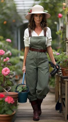 gardening outfit Winter Gardening Outfit, Cute Gardener Outfit, Garden Clothes Aesthetic, Farm Core Outfit, Farming Outfit Women, Homestead Outfits Women, Farming Outfits, Gardener Costume, Florist Outfit