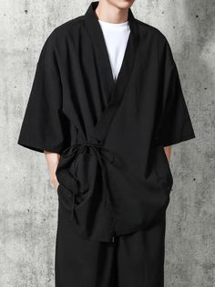 Mens Loose Retro Japanese Style Shirt Casual Japanese Kimono Sun Protection Shirt Mens Clothing - Men's Clothing - Temu Spain Men Kimono Outfit, Mens Kimono Fashion, Black Kimono Men, Black Kimono Outfit, Japanese Male Fashion, Japanese Clothing Style, Kimono Street Style, Japanese Kimono Male, Japanese Mens Fashion