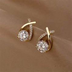 (eBay) Find many great new & used options and get the best deals for 2.00Ct Round Cut Simulated Diamond Push Back Stud Earring14k Yellow Gold Plated at the best online prices at eBay! Free shipping for many products! Elegant Crystal Jewelry, Cross Stud Earrings, Cross Earrings Studs, Unusual Earrings, Stud Style, Circle Earrings Studs, Circle Studs, Stud Earrings For Women, Crystal Stud Earrings