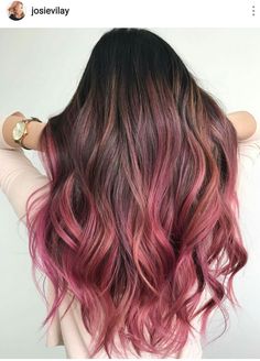 Pink Highlights, Hair Color Pink, Hair Color And Cut, Long Wavy Hair, Dye My Hair, Hair Dye Colors, Hair Colorist, Hair Inspiration Color