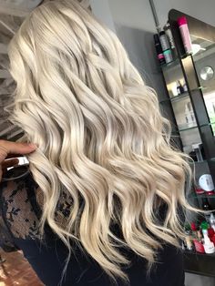 Blonde Hair With Platinum Highlights, Hair With Platinum Highlights, Platinum Highlights, Cute Buns, Golden Blonde Hair, Silver Grey Hair, Heart Hair, Golden Blonde, Grey Hair