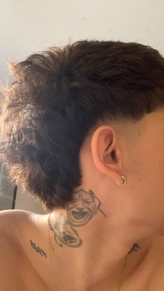 #mullet #cortesdecabelo #cabelo Mullet Fade Taper, Mexican Mullet Hairstyle Mens, Men’s Short Mullet Haircut, Mullet Mexican, Short Hair Mullet Men, Mullet Hair Hombre, Mullet Taper, Man Mullet, Tape Fade