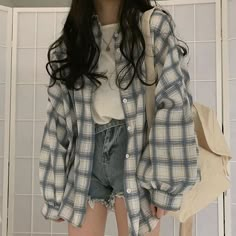 Really good quality and fits perfectly really recommend for the price Layers Fashion, Amazon Aesthetic, Outfit Ideas Girl, Korean Outfit Ideas, Oversized Plaid Shirts, Kueez Pins, Singer Art, Outfit 90s, Tumblr Outfits