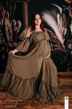 Onesize in soft Linen 4-12/14 (Choose Color). Pictured color is Peacock. Smocked skirt stretches to 44" Boho Maternity Photoshoot, Maternity Photoshoot Dress, Boho Maternity Dress, Boho Gown, Smocked Skirt, Boho Maternity, Maternity Dresses For Photoshoot, Top Skirt Set, Photoshoot Dress