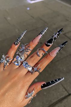 #blacknails #longnails #long #blacknailart #longnaildesigns Girly Black Nails, Black Stiletto Nails With Rhinestones, Black Freestyle Nails, Stiletto Nails With Rhinestones, Scorpio Nails, Nails Gems, Freestyle Nails, Fye Nails, Nails With Rhinestones