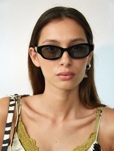 Poppy Lissiman - Courtney - Black Poppy Lissiman, Black Poppy, The 1990s, Classic Frame, Square Sunglasses Women, Face Shapes, Rayban Wayfarer, Women's Accessories, Square Sunglass