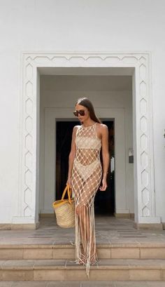 Macrame Dress Diy, Macrame Outfit, Boho Beachwear, Macrame Clothes, Outfits For Mexico, Ibiza Outfits, Macrame Dress, Mode Crochet, Mode Boho