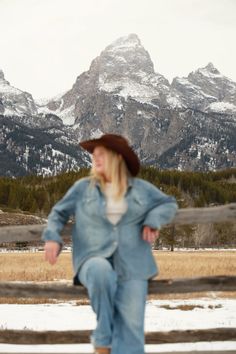 Wyoming Outfit, Cowgirl Tuff, Jackson Hole Wyoming, Easy Winter Outfit, Cowgirl Hats, Jackson Hole, Cowgirl Style, Wyoming, Cowboy Hats