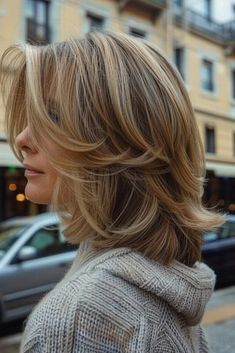 Women’s Medium Length Hairstyles, Women’s Medium Layered Haircuts, Layered Haircuts For Medium Hair Straight Over 40, Trendy Medium Length Hair Styles, Hair Cuts For Over 50 Shoulder Length 2022, 50 Best Medium Length Hairstyles 2021, Medium Length Bob Hairstyles, Women’s Mid Length Layered Haircuts, Bixie Haircut