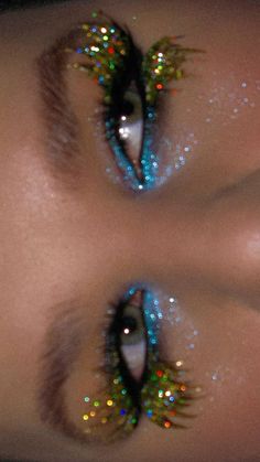 Ethereal Aesthetic Makeup, Eclectic Makeup, Kesha Makeup, Glitter Lashes, Smile Makeup, Funky Makeup, 20 Makeup, Mekap Mata, Rave Makeup