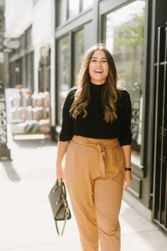 Curvy Couture: The Definitive Style Guide to Plus Size Outfits for 2024 Office Outfit Midsize, Party Outfit Plus Size, Outfit Midsize, Mid Size Outfits, Adrette Outfits, Stile Blair Waldorf, Casual Work Outfits Women, Fest Outfits, Mid Size Fashion