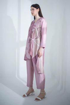 Dusky pink high low kurta with abstract geometric and floral print. Paired with coordinating straight pant. - Aza Fashions High Low Kurta, Pant For Women, Dupion Silk, Dusky Pink, Kurta With Pants, Pants Pattern, Straight Pants, Lapel Collar, Aza Fashion