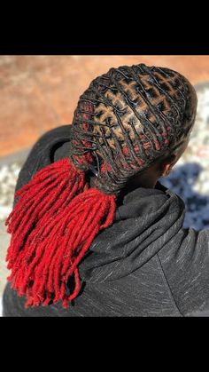 Color Dreads Men, Red And Black Dreads, Dreads Styles Black, Men Dreadlocks, Dreads Men, Men Locs, Mens Dreadlock Styles, Lock Styles