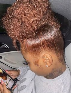 Brown Dyed Hair, Honey Brown Hair, Ginger Hair Color, Colored Curly Hair, Pelo Afro, Dyed Natural Hair, Curly Hair Styles Easy