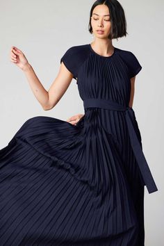 Mona Pleated Maxi Dress – CURRENT AIR Mock Neck Blouse, Pleated Mini Dress, Floral Print Midi Dress, Round Neck Dresses, Pleated Maxi Dress, Pleated Maxi, Pleated Midi Dress, Navy Dress, Printed Midi Dress