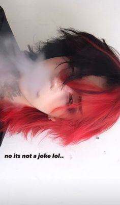 Short Hairstyles Red Hair, Wolfcut Red Hair, Emo Hair Color Ideas, Emo Hair Styles, Emo Hair Color, Red Mullet, Split Dyed Hair, Short Grunge Hair, Look Grunge