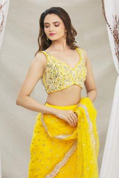 Shop for Priti Sahni Yellow Organza Embroidered Saree With Blouse for Women Online at Aza Fashions Embroidered Bustier, Saree Organza, Scallop Border, Organza Blouse, Scalloped Border, Yellow Saree, Embroidered Saree, Blouse For Women, Organza Saree