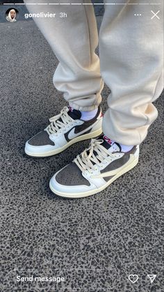 Jordan 1 Low Travis Scott Reverse Mocha Outfit, Nike Sb Dunk Outfit Men, Reverse Mocha Outfit Men, Nike Sb Outfit Men, Reverse Mocha Outfit, Mens Dunks, Reverse Mocha, Yeezy Boots, Nike Off White