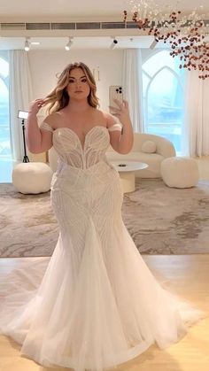 Retailer: @ilumebridal Angry Man, Tulle Straps, Long Sleeve Bridal Dresses, Wedding Wishing, Curvy Wedding, Mexican Wedding Dress, Plus Wedding Dresses, Contemporary Bride, Plus Size Wedding Gowns