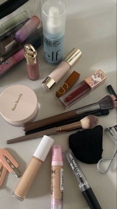 Swag Makeup, Makeup Haul, Vie Motivation, Fancy Makeup, Makeup Items, Drugstore Makeup, Makeup Essentials, Aesthetic Makeup, Makeup Collection