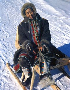 Bering Strait, Russian History, People Around The World, Traditional Outfits, Folk Art, Native American, Russia, Kitty