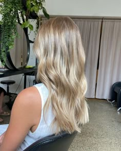 Blonde Hair For Pale Skin, Blonde 2024, Blonde Summer Hair, Hair Blonde Highlights, Blonde Hair Pale Skin, Balayage Straight Hair, Postpartum Hair