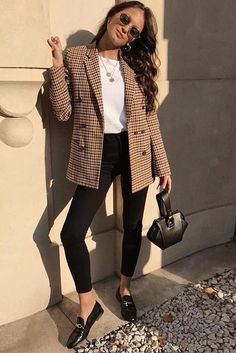 Chic Business Casual, Homewear Fashion, Business Casual Work, Business Casual Outfits For Women, Business Casual Outfits For Work, Summer Work Outfits, Classy Work Outfits