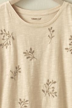 Wisps of embroidered grasses give this tee a natural, summer-afternoon attitude. | Women's Meadow Wheat T-Shirt - Natural - PXL - Petite Size Summer Afternoon, Small Frame, Grasses, Petite Size, Dolman Sleeve, Thyme, Fashion Tees, Wheat, Plus Size