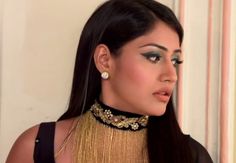 Beauty Ishqbaaz Outfits, Navratri Ornaments, Coloured Eyeliner, Modern Sari, Angry Look