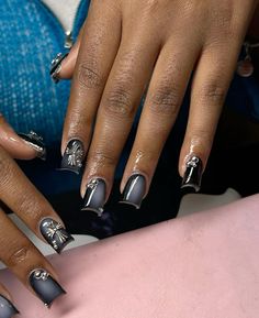 Grey Short Acrylic Nails, Cool Nail Inspo 2024 Square, Short Dark Nails Ideas, Punk Nails Acrylic, Flare Nails, Pink Tip Nails, Hippie Nails, Punk Nails