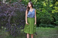 MIA linen elastic waist skirt have 2 pockets on front. Those skirts are knee length, will look elegant wearing in summer. Washed linen is soft and will keep you cool in hot summer days.Color in picture: Olive GreenCombined in pictures with EVA Shadow Gray top--------SIZING GUIDE BODY--------SIZE XSChest 84 cm / 33.1 inWaist 68 cm / 26.8 inHip 92 cm / 36.2 inSIZE SChest 88 cm / 34.6 inWaist 72 cm / 28.3 inHip 96 cm /37.8 inSIZE MChest 92 cm / 36.2 inWaist 76 cm / 29.9 inHip 100 cm / 39.4 inSIZE L Beach Tops Summer, Elastic Skirt, Casual Linen Pants, Elastic Waist Skirt, Linen Casual, Skirt Belt, Midi Length Skirts, Linen Skirt, Summer Skirts