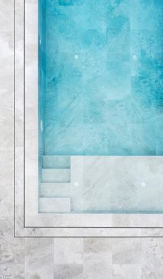 Living outdoors with Cupira Marengo  ▫  Photo: Javi Briones / @javibbriones Pool Steps Design, Swimming Pool Steps Design, Beach Front Pool, Colorful Swimming Pool, Pool Color Ideas, Pool Ceramic Design, Marble Swimming Pool, Swimming Pool Tiles Texture, Pool Tile Ideas