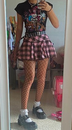 Pink Egirl Fashion, Pink Grunge Outfit, Mode Harajuku, Soft Grunge Outfits, 2021 Outfits, Alt Outfits, Aesthetic Grunge Outfit, Estilo Punk, Alt Fashion