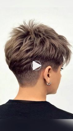 ▷A short cut is bold when you add an undercut. Check out all the ways you can add shaved sides and back to a pixie! undercut pixie haircut curly, undercut pixie haircut diy, undercut pixie haircut. Shaved Sides And Back, Pixie Cut With Undercut, Hair Mullet, Blonde Pixie Hair, Short Blonde Haircuts