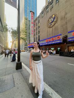 #lizzymcalpine #concert #oldertour #radiocitymusichall #nyc #newyork #fashion #whiteskirt #summeroutfit #concertoutfit Concert Fit, Radio City Music Hall, Concert Outfits, Fit Ideas, White Skirts