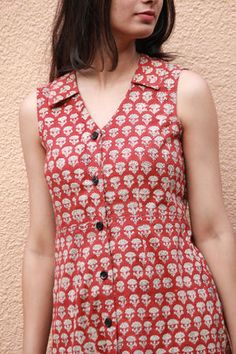 Indian Kurti Neck Design, Sleeveless Collar Kurti, Sleeveless Kurta Neck Design, Bagru Print Kurtis, Sleevless Kurti Neck Design, Cotton Neck Designs Kurti, V Neck Kurti Designs Latest Cotton, Straight Kurti Designs Cotton, Floral Print Kurti Design