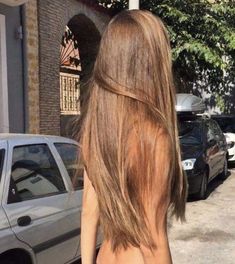 Lightest Brown Hair Color, Lightest Brown Hair, Rambut Brunette, Long Hair Color, Foto Tips, Long Brown Hair, Beautiful Long Hair, Light Brown Hair