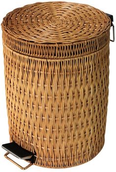 100+ Round Wicker Baskets! Discover the best Large baskets made with the wicker style.  #homedecor #interiordesign #home #interior #decor #design #homedesign #LargeWickerBaskets  #wickerfurniture #wicker #rattanfurniture #outdoorspace #vintagetreasures #vintagechandelier #ealiy Bedroom Trash Can, Trash Disposal, Trash Can With Lid, Recycling Containers, Pretty Kitchen, Kitchen Trash Cans, Kitchen Waste, Cool Kitchen Gadgets