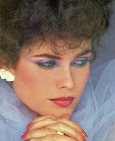 1980 Makeup, Retro Makeup Looks, Carol Alt, 80s Inspired Outfits