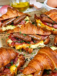 Croissant Breakfast Sandwich Recipes, Stuffed Crossant Recipes, Loaded Breakfast Sandwich, Breakfast Snack Recipes, Easy Cafe Breakfast Ideas, Fast Dinner For Two, Microwave Breakfast Sandwich, Crossiant Recipes Breakfast, Breakfast Board Ideas Mornings