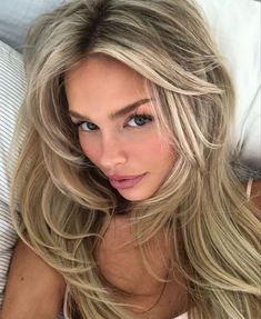 Blonde Hair Inspiration, Blonde Hair Looks, Long Blonde, Hair Inspiration Color, Long Blonde Hair, Good Hair Day, Hair Inspo Color, Aesthetic Hair, Blonde Hair Color