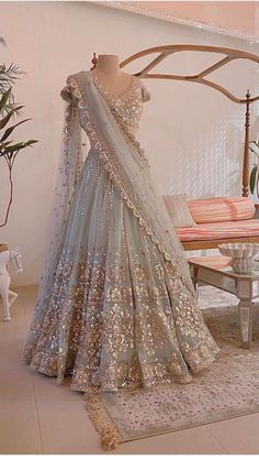 Desi Wedding Dresses, Indian Outfits Lehenga, Wedding Lehenga Designs, Indian Bride Outfits, Traditional Indian Dress, Salwar Kamiz, Indian Dresses Traditional, Bridal Dress Fashion, Indian Bridal Dress