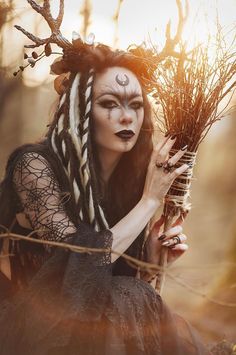 Witch Character Inspiration, Pagan Makeup, Makeup With Glasses, Baba Jaga, Witch Makeup, Smink Inspiration, Pagan Witch