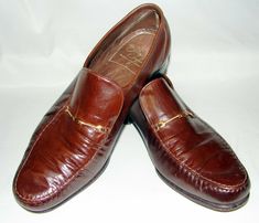 Florsheim  - The Royal Imperial  Dress  Loafer Shoes Men US Size 8D A very nice pair of Florsheim dress shoes. Brown leather Slip-on with initial cross bar accents. Shoes are in very good condition, lightly worn and have a really nice look. Heels and soles are in very good condition They are extremely comfortable on the feet and can be easily worn all day . A nice pair of shoes to have in your shoe collection.  Please review photos and if you have any questions that I can answer please write. NO Retro Formal Loafers For Spring, Vintage Slip-on Dress Shoes For Semi-formal Occasions, Vintage Slip-on Loafers For Galas, Vintage Slip-on Loafers For Business Casual, Retro Brown Formal Loafers, Retro Slip-on Loafers For Formal Wear, Brown Retro Formal Loafers, Vintage Formal Slip-on Loafers, Vintage Slip-on Dress Shoes For Office