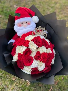 Red and white flower bouquet! With Santa Claus Red And White Bouquet, Forever Flower Bouquets, Ribbon Rose Bouquets, Ribbon Flowers Bouquet, Holiday Bouquet, Diy Bouquet Wrap, Luxury Flower Bouquets, Christmas Bouquet, Christmas Flower Arrangements